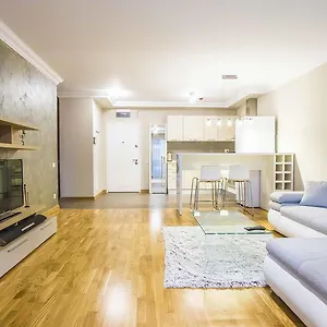 Incity Premium Garden Stay-central &private Terrace Апартаменты